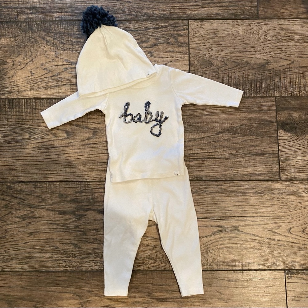 Oh Baby! White set with blue and grey “baby” and Pom hat